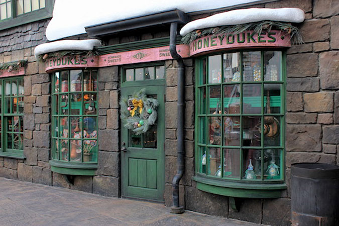 شیرینیفروشی هاگزمید: Honeydukes